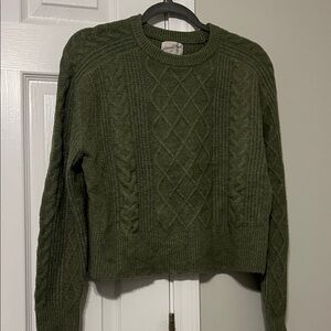 Universal Thread Green Cable Knit Sweater